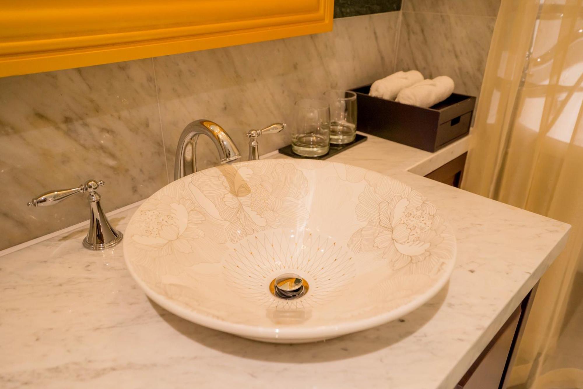 ホテル Regal Collection House Duong Canh エクステリア 写真